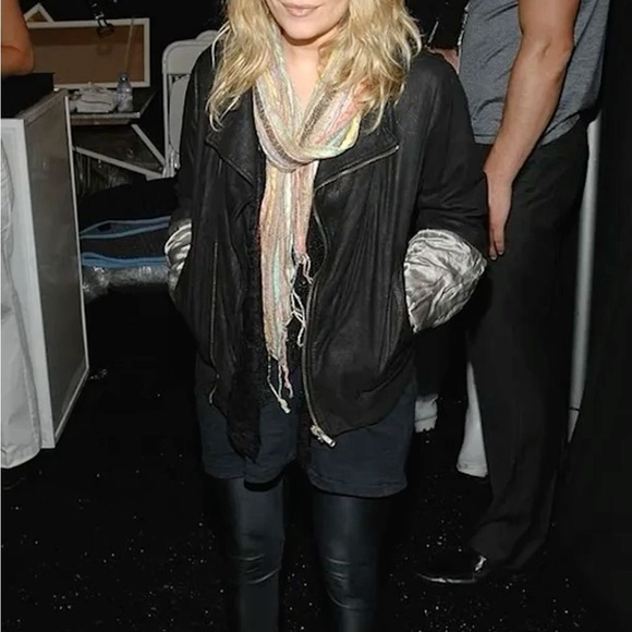 Spring 2008 Givenchy Black Gladiator Stiletto Heels with Buckle Straps - Picture 6 of 7